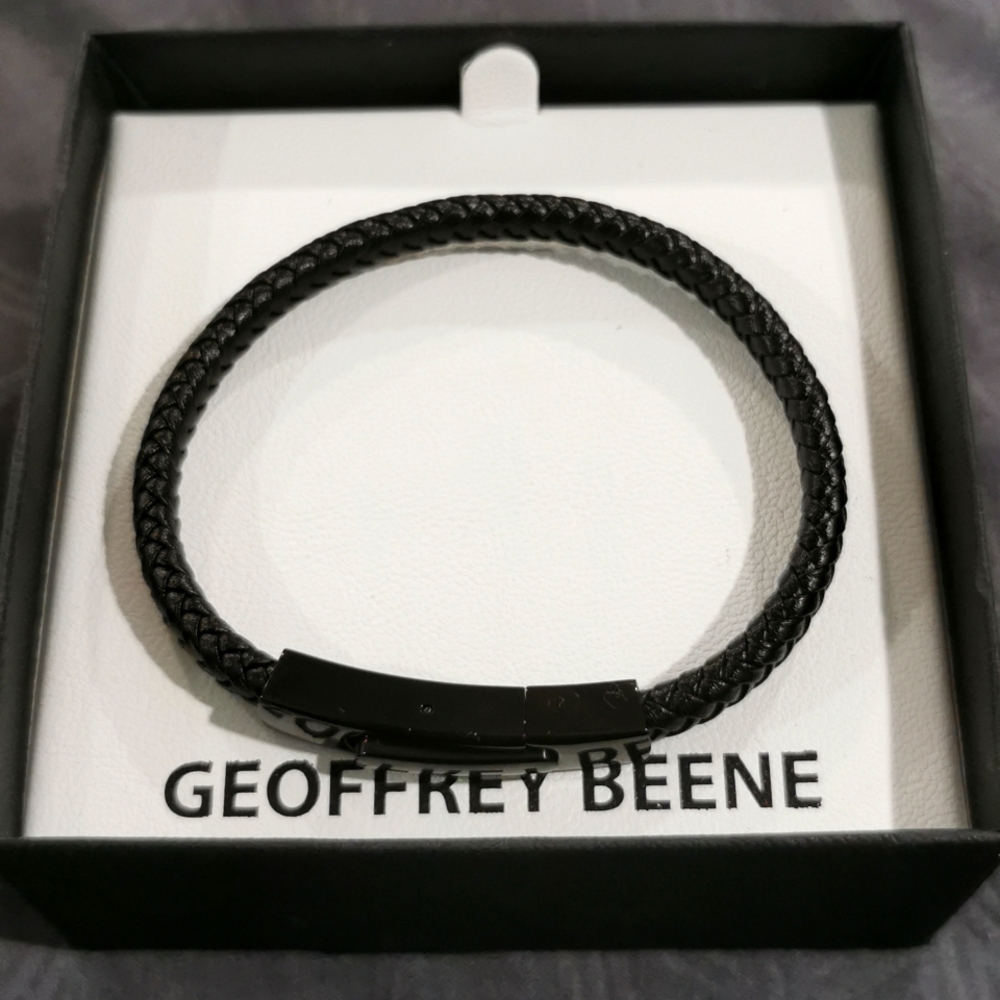 NWOT Men's Black Leather Bangle Bracelet in Stainless Steel